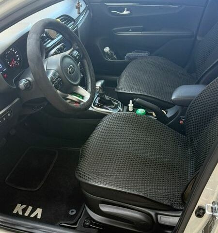 Бежевий Кіа Ріо, об'ємом двигуна 1.59 л та пробігом 43 тис. км за 15999 $, фото 31 на Automoto.ua