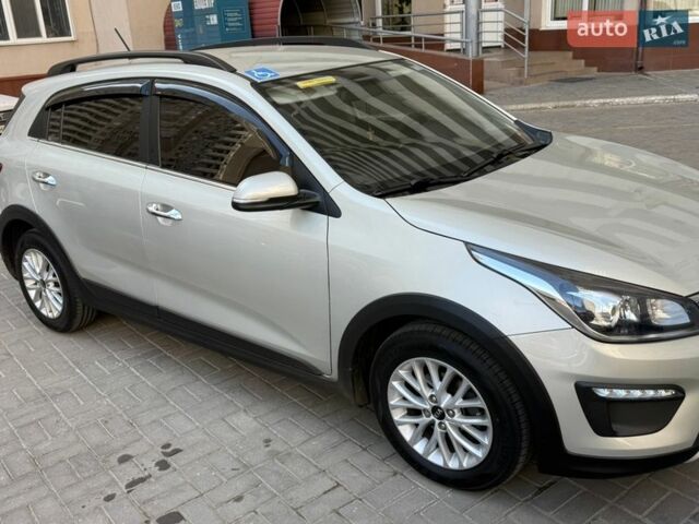 Бежевий Кіа Ріо, об'ємом двигуна 1.59 л та пробігом 43 тис. км за 15999 $, фото 1 на Automoto.ua