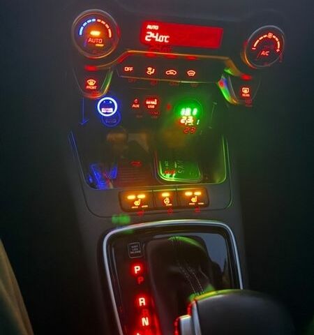 Бежевий Кіа Ріо, об'ємом двигуна 1.59 л та пробігом 43 тис. км за 15999 $, фото 21 на Automoto.ua