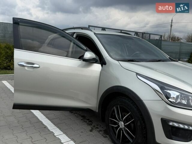 Бежевый Киа Рио, объемом двигателя 1.59 л и пробегом 83 тыс. км за 15900 $, фото 3 на Automoto.ua