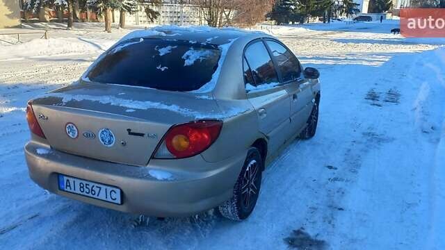 Бежевый Киа Рио, объемом двигателя 1.34 л и пробегом 293 тыс. км за 1900 $, фото 3 на Automoto.ua