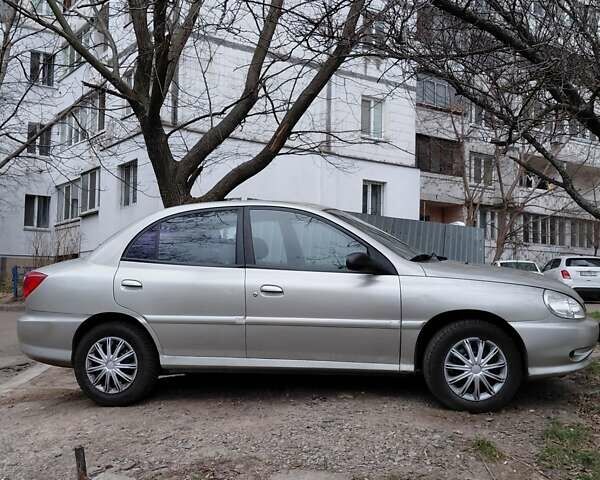 Бежевий Кіа Ріо, об'ємом двигуна 1.5 л та пробігом 91 тис. км за 3450 $, фото 1 на Automoto.ua