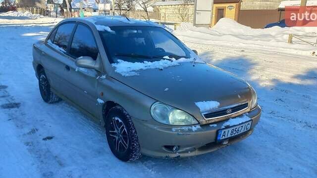 Бежевый Киа Рио, объемом двигателя 1.34 л и пробегом 293 тыс. км за 1900 $, фото 2 на Automoto.ua