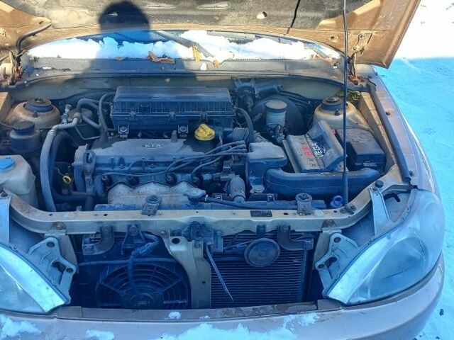 Бежевый Киа Рио, объемом двигателя 1.3 л и пробегом 293 тыс. км за 1900 $, фото 10 на Automoto.ua