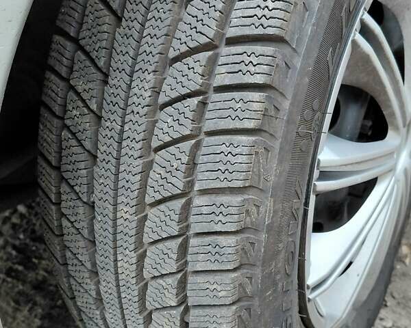 Бежевий Кіа Ріо, об'ємом двигуна 1.5 л та пробігом 91 тис. км за 3450 $, фото 5 на Automoto.ua