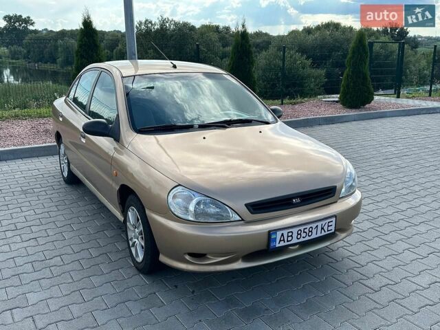 Бежевый Киа Рио, объемом двигателя 1.3 л и пробегом 280 тыс. км за 2200 $, фото 1 на Automoto.ua