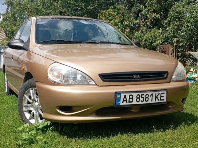 Бежевий Кіа Ріо, об'ємом двигуна 1.3 л та пробігом 280 тис. км за 2200 $, фото 2 на Automoto.ua