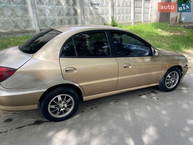 Бежевий Кіа Ріо, об'ємом двигуна 1.3 л та пробігом 200 тис. км за 900 $, фото 6 на Automoto.ua
