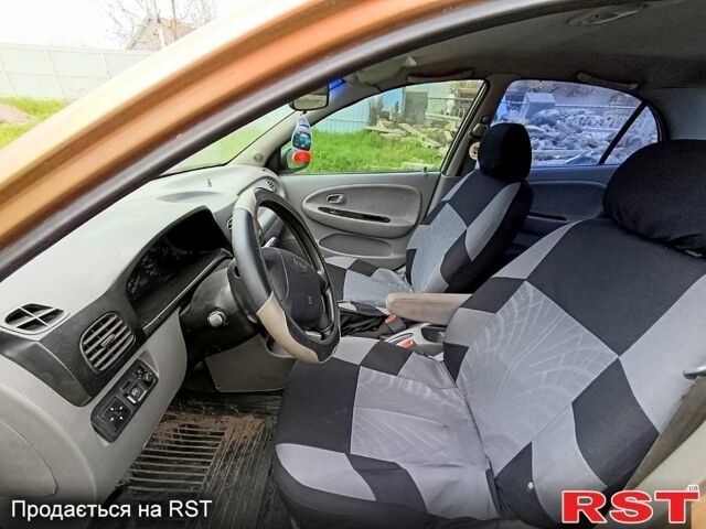 Бежевий Кіа Ріо, об'ємом двигуна 1.5 л та пробігом 0 тис. км за 1750 $, фото 2 на Automoto.ua
