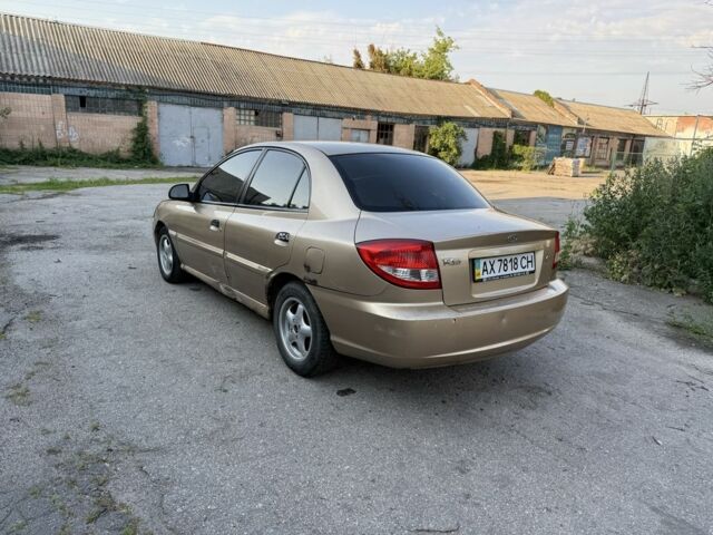 Бежевий Кіа Ріо, об'ємом двигуна 1.6 л та пробігом 240 тис. км за 1750 $, фото 2 на Automoto.ua