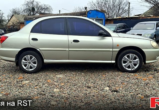 Бежевый Киа Рио, объемом двигателя 1.4 л и пробегом 200 тыс. км за 2750 $, фото 11 на Automoto.ua