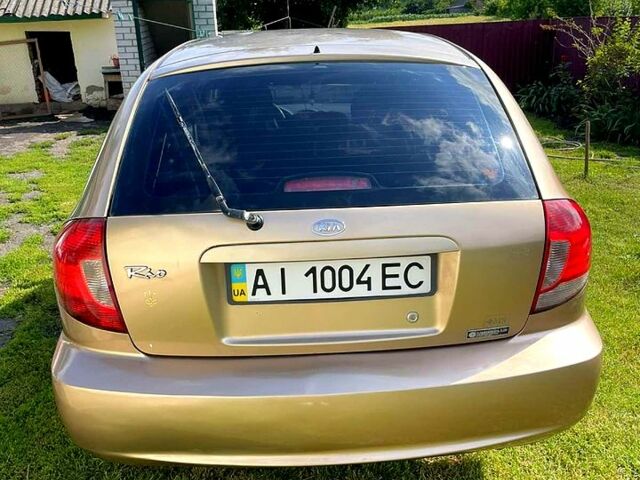 Бежевий Кіа Ріо, об'ємом двигуна 1.3 л та пробігом 200 тис. км за 3010 $, фото 4 на Automoto.ua