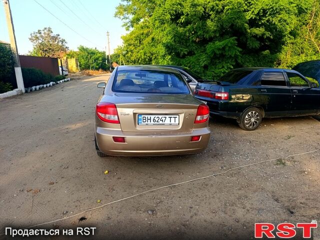 Бежевий Кіа Ріо, об'ємом двигуна 1.5 л та пробігом 2 тис. км за 2500 $, фото 4 на Automoto.ua