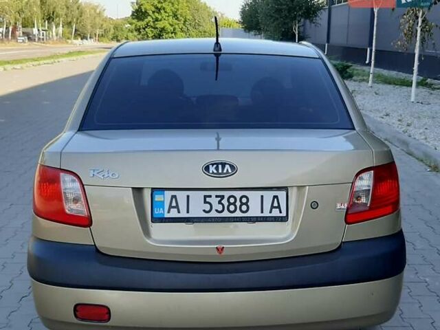 Бежевый Киа Рио, объемом двигателя 1.4 л и пробегом 250 тыс. км за 4900 $, фото 2 на Automoto.ua