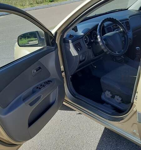 Бежевый Киа Рио, объемом двигателя 1.4 л и пробегом 250 тыс. км за 4900 $, фото 9 на Automoto.ua