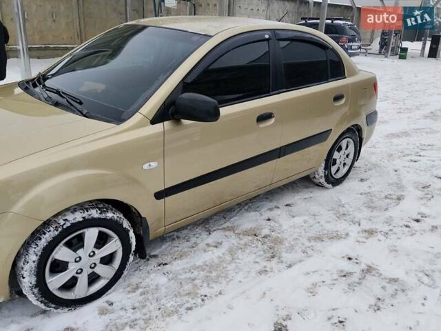 Бежевый Киа Рио, объемом двигателя 1.4 л и пробегом 291 тыс. км за 3800 $, фото 11 на Automoto.ua