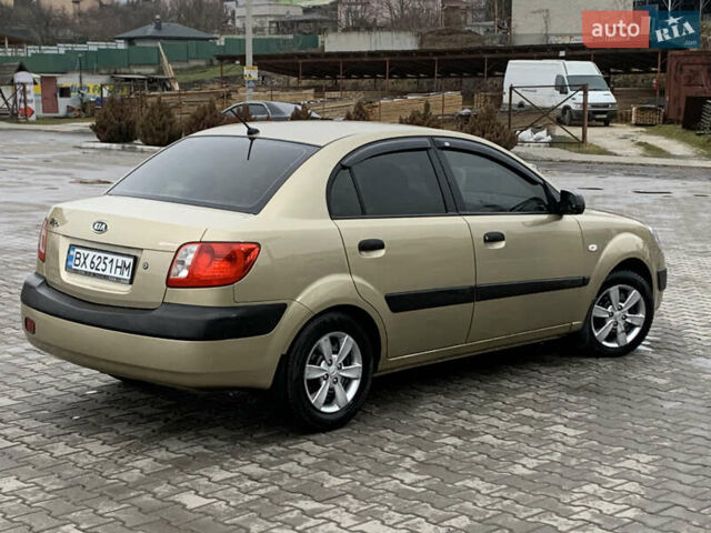 Бежевый Киа Рио, объемом двигателя 1.4 л и пробегом 290 тыс. км за 4100 $, фото 8 на Automoto.ua