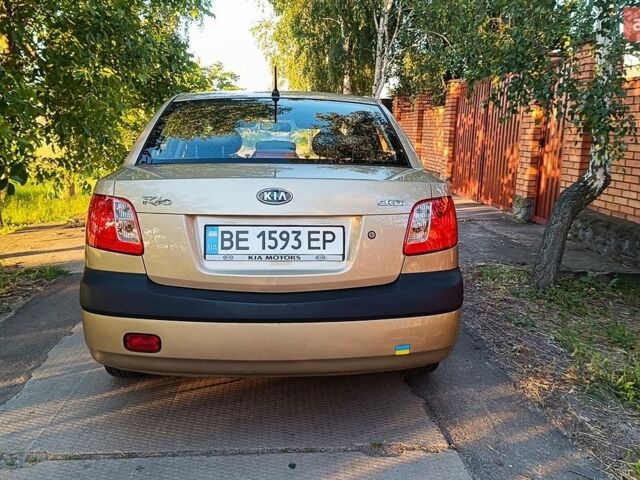 Бежевый Киа Рио, объемом двигателя 1.49 л и пробегом 166 тыс. км за 5300 $, фото 4 на Automoto.ua