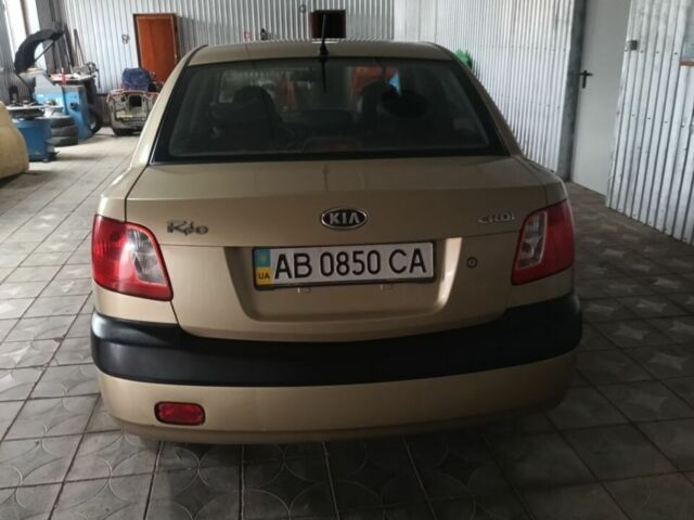 Бежевий Кіа Ріо, об'ємом двигуна 1.49 л та пробігом 307 тис. км за 4500 $, фото 2 на Automoto.ua