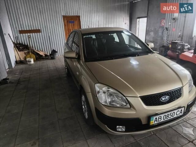 Бежевий Кіа Ріо, об'ємом двигуна 1.49 л та пробігом 307 тис. км за 4500 $, фото 25 на Automoto.ua