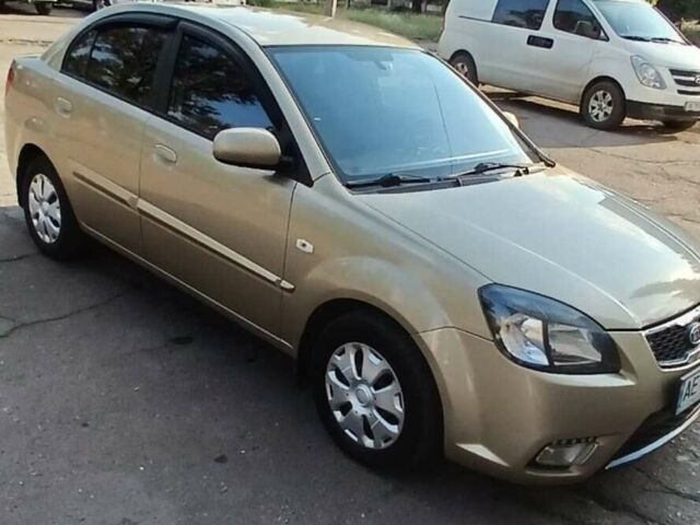 Бежевий Кіа Ріо, об'ємом двигуна 1.5 л та пробігом 160 тис. км за 6000 $, фото 6 на Automoto.ua