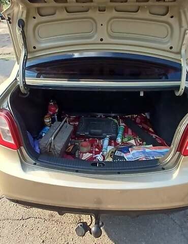 Бежевий Кіа Ріо, об'ємом двигуна 1.5 л та пробігом 160 тис. км за 6000 $, фото 5 на Automoto.ua