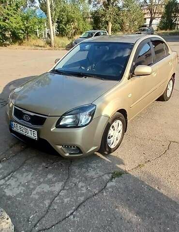 Бежевий Кіа Ріо, об'ємом двигуна 1.5 л та пробігом 160 тис. км за 6000 $, фото 7 на Automoto.ua