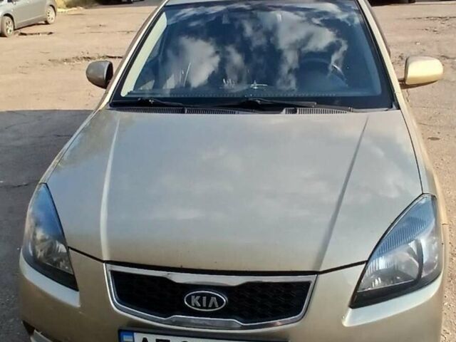 Бежевий Кіа Ріо, об'ємом двигуна 1.5 л та пробігом 160 тис. км за 6000 $, фото 1 на Automoto.ua