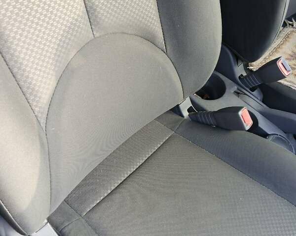 Бежевий Кіа Ріо, об'ємом двигуна 1.4 л та пробігом 42 тис. км за 7094 $, фото 6 на Automoto.ua