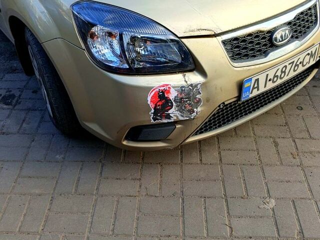 Бежевий Кіа Ріо, об'ємом двигуна 1.4 л та пробігом 420 тис. км за 6500 $, фото 3 на Automoto.ua