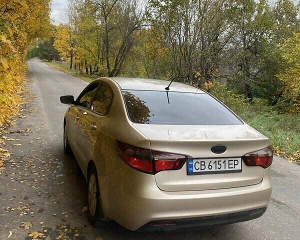 Бежевый Киа Рио, объемом двигателя 1.59 л и пробегом 148 тыс. км за 8500 $, фото 1 на Automoto.ua