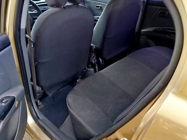 Бежевий Кіа Ріо, об'ємом двигуна 1.4 л та пробігом 182 тис. км за 3800 $, фото 5 на Automoto.ua