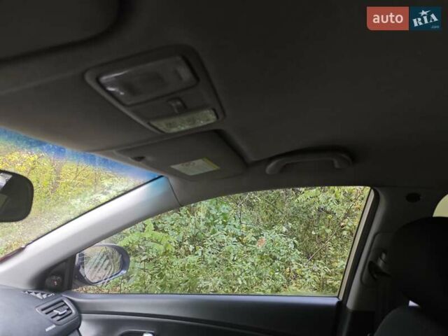 Кіа Ріо 2012 у Києві на Automoto.ua Бежевий Кіа Ріо, об'ємом двигуна 1.4 л та пробігом 337 тис. км за 6500 $, фото 41 на Automoto.ua