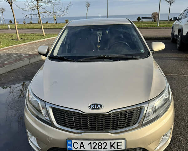 Бежевый Киа Рио, объемом двигателя 1.4 л и пробегом 147 тыс. км за 8500 $, фото 1 на Automoto.ua