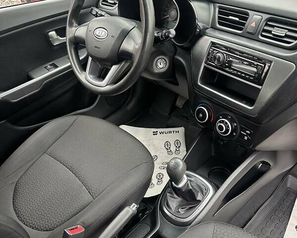 Бежевый Киа Рио, объемом двигателя 1.4 л и пробегом 66 тыс. км за 7700 $, фото 18 на Automoto.ua