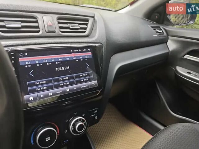 Бежевый Киа Рио, объемом двигателя 1.4 л и пробегом 187 тыс. км за 6400 $, фото 8 на Automoto.ua