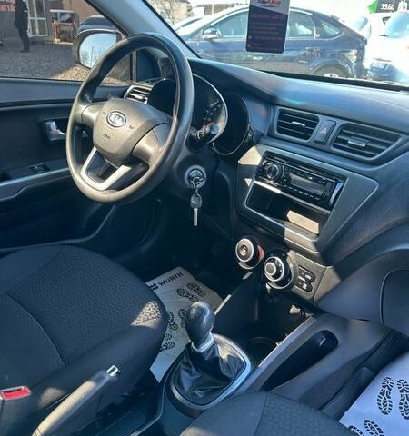 Бежевий Кіа Ріо, об'ємом двигуна 1.4 л та пробігом 66 тис. км за 7500 $, фото 13 на Automoto.ua