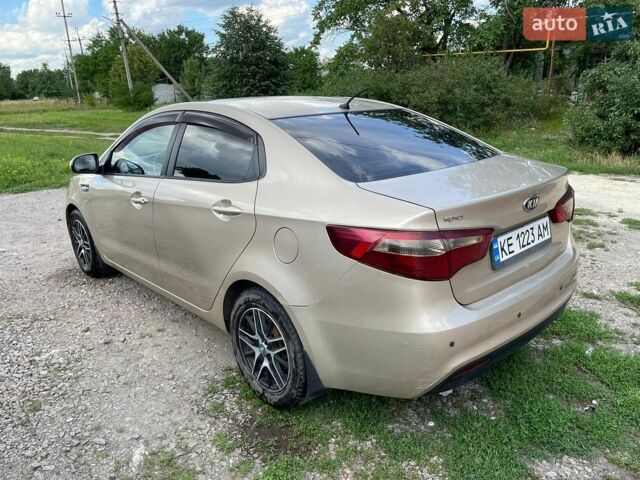 Бежевий Кіа Ріо, об'ємом двигуна 1.59 л та пробігом 180 тис. км за 7800 $, фото 2 на Automoto.ua