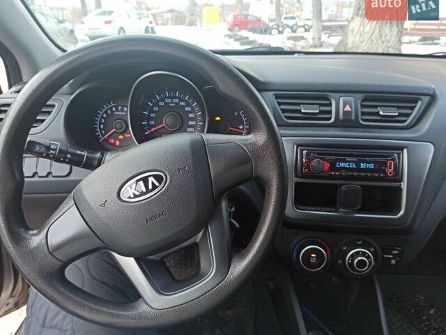 Бежевий Кіа Ріо, об'ємом двигуна 1.4 л та пробігом 128 тис. км за 7500 $, фото 5 на Automoto.ua