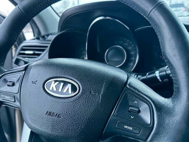 Бежевий Кіа Ріо, об'ємом двигуна 1.6 л та пробігом 162 тис. км за 5999 $, фото 7 на Automoto.ua