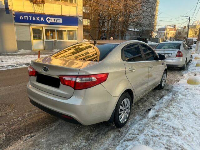 Бежевий Кіа Ріо, об'ємом двигуна 1.4 л та пробігом 187 тис. км за 5600 $, фото 3 на Automoto.ua
