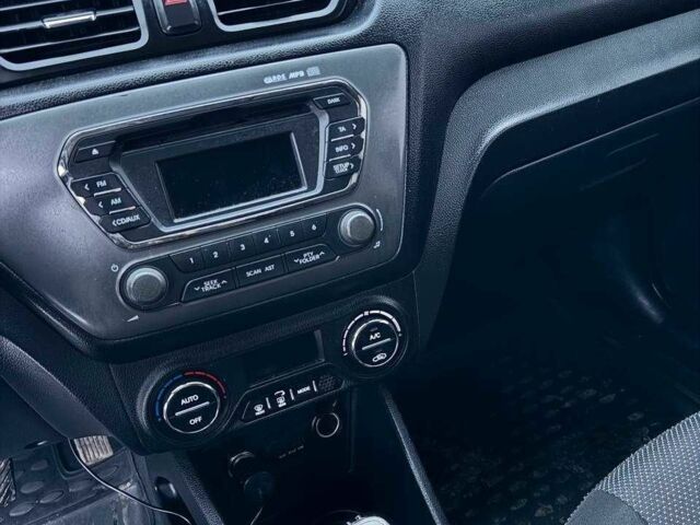 Бежевий Кіа Ріо, об'ємом двигуна 1.6 л та пробігом 162 тис. км за 5999 $, фото 10 на Automoto.ua