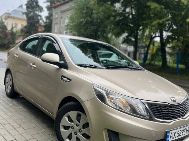 Бежевый Киа Рио, объемом двигателя 1.4 л и пробегом 192 тыс. км за 5700 $, фото 2 на Automoto.ua