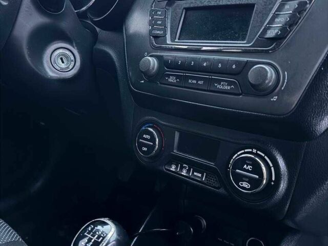 Бежевий Кіа Ріо, об'ємом двигуна 1.6 л та пробігом 162 тис. км за 5999 $, фото 14 на Automoto.ua