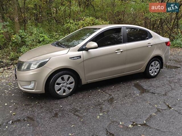 Кіа Ріо 2012 у Києві на Automoto.ua Бежевий Кіа Ріо, об'ємом двигуна 1.4 л та пробігом 337 тис. км за 6500 $, фото 3 на Automoto.ua