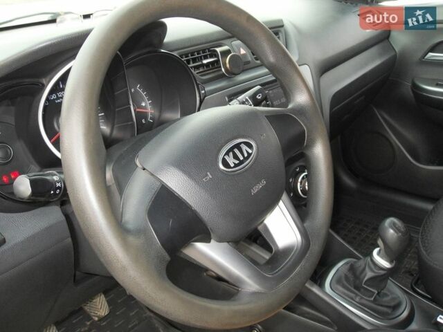 Бежевый Киа Рио, объемом двигателя 1.4 л и пробегом 227 тыс. км за 6000 $, фото 34 на Automoto.ua