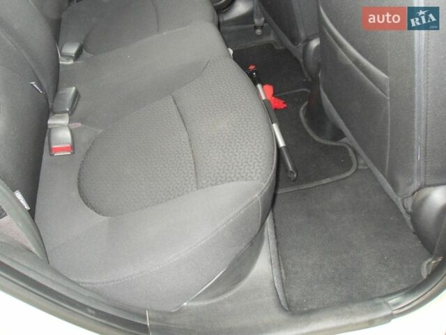 Бежевый Киа Рио, объемом двигателя 1.4 л и пробегом 227 тыс. км за 6000 $, фото 27 на Automoto.ua