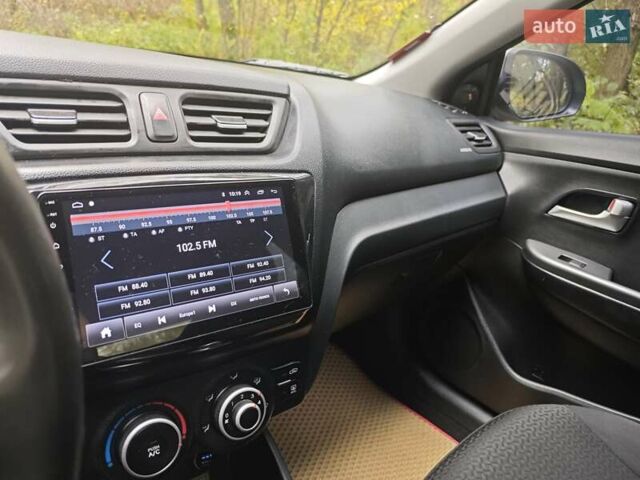 Кіа Ріо 2012 у Києві на Automoto.ua Бежевий Кіа Ріо, об'ємом двигуна 1.4 л та пробігом 337 тис. км за 6500 $, фото 40 на Automoto.ua