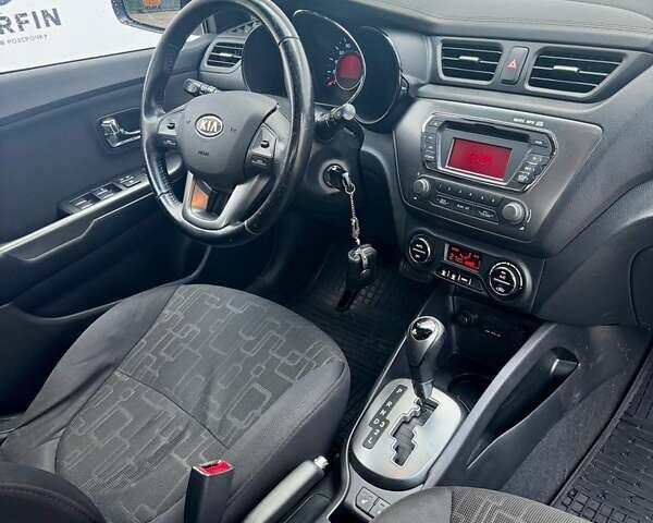 Бежевый Киа Рио, объемом двигателя 1.59 л и пробегом 122 тыс. км за 8600 $, фото 15 на Automoto.ua