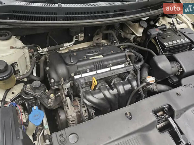 Бежевый Киа Рио, объемом двигателя 1.4 л и пробегом 187 тыс. км за 6400 $, фото 6 на Automoto.ua